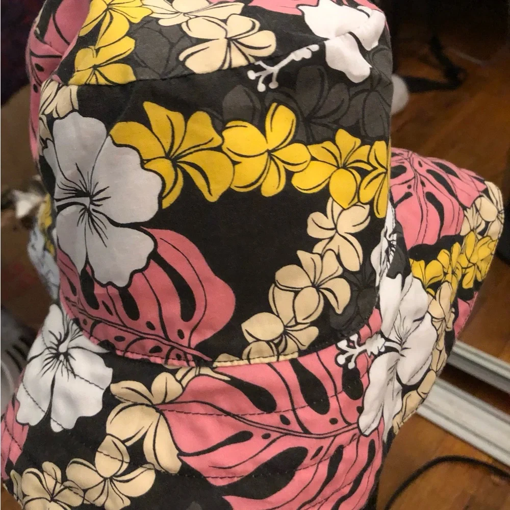Hawaii Edition Print Reversible Bucket Hat